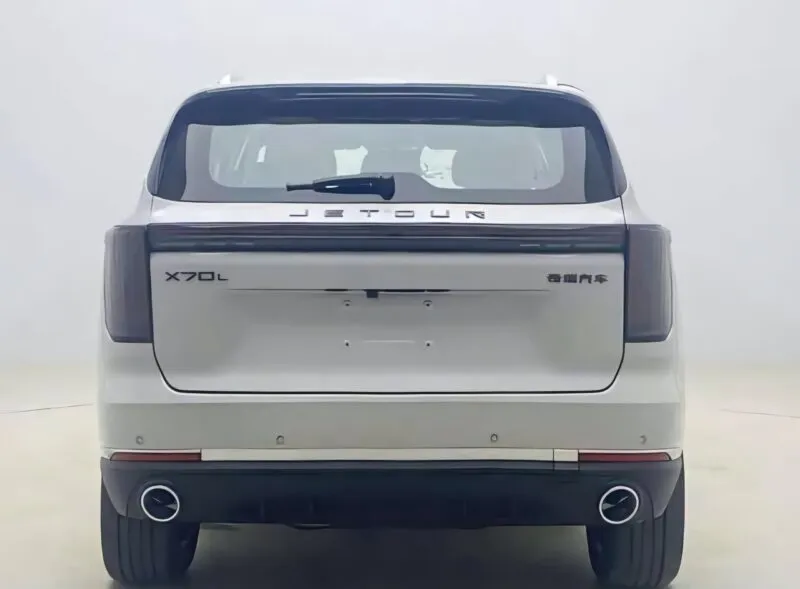 Jetour X70L · 2025–2026 — фото автомобиля