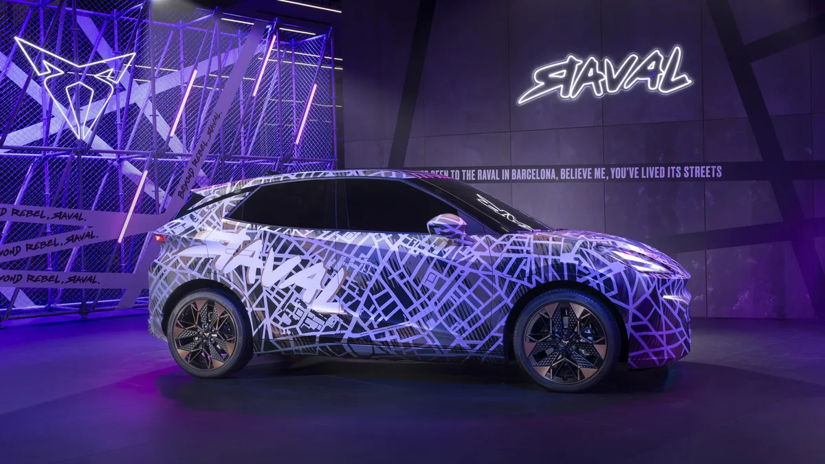 Cupra Raval · 2026 — фото автомобиля