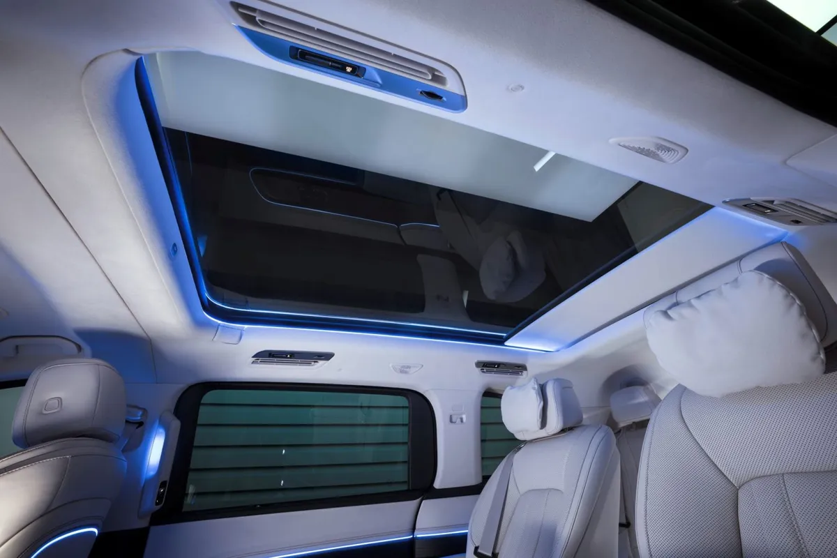 Mercedes-Benz VLE · 2026 — фото автомобиля