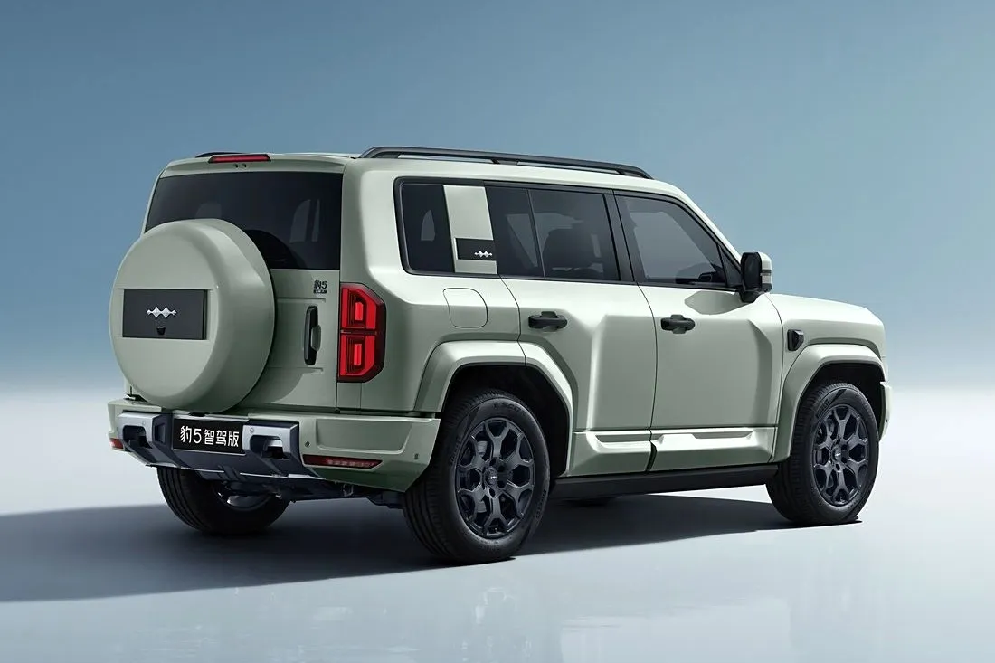 BYD FangChengBao Leopard 5 · I Рестайлинг — фото автомобиля