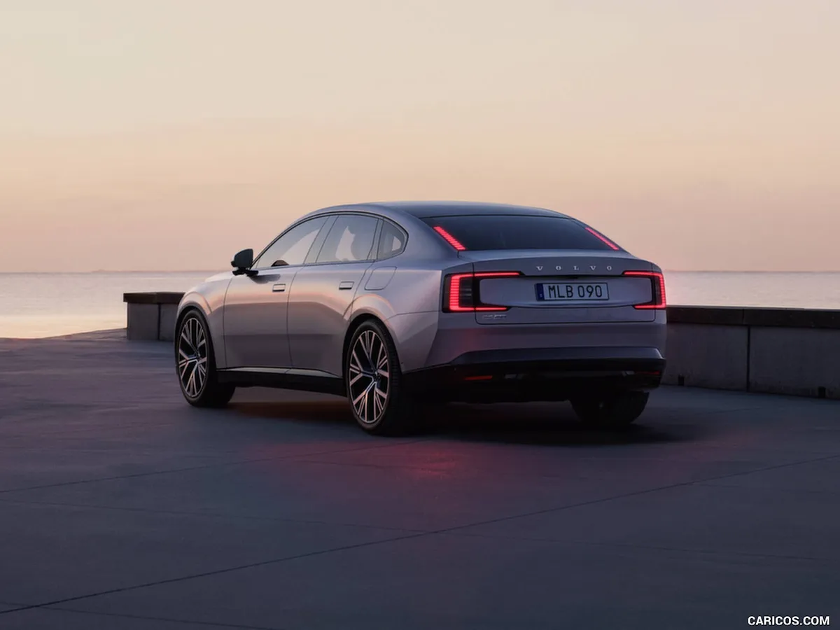 Volvo ES90 · 2025–2026 — фото автомобиля