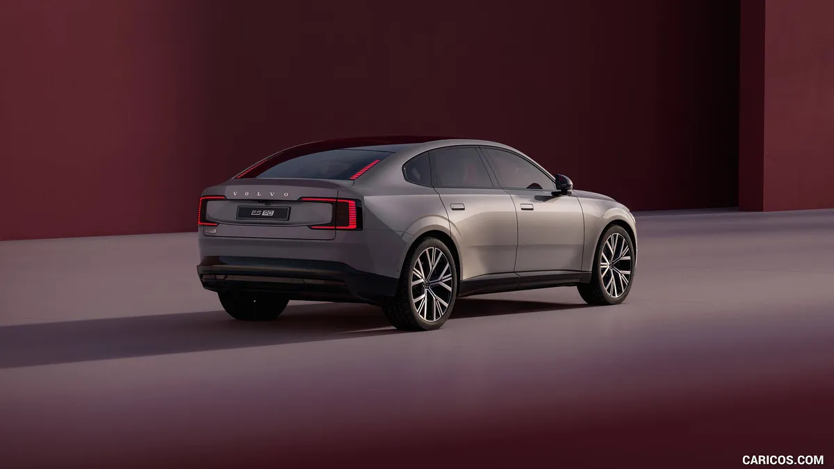 Volvo ES90 · 2025–2026 — фото автомобиля