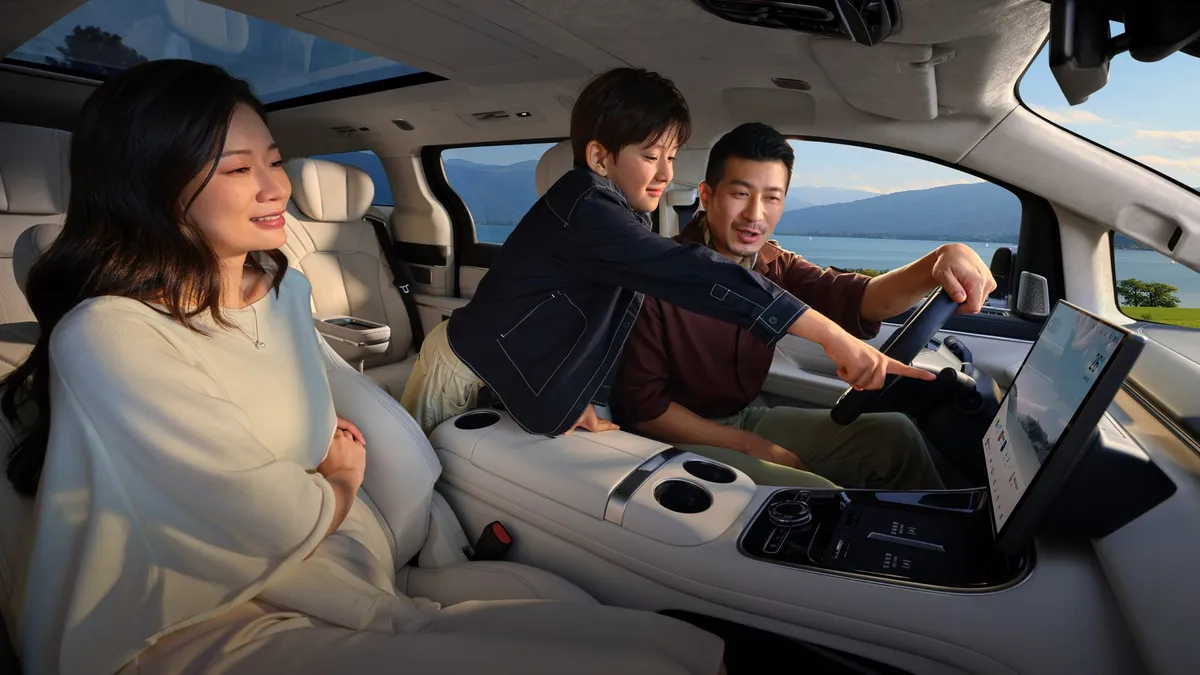 Geely Galaxy V900 · 2025–2026 — фото автомобиля