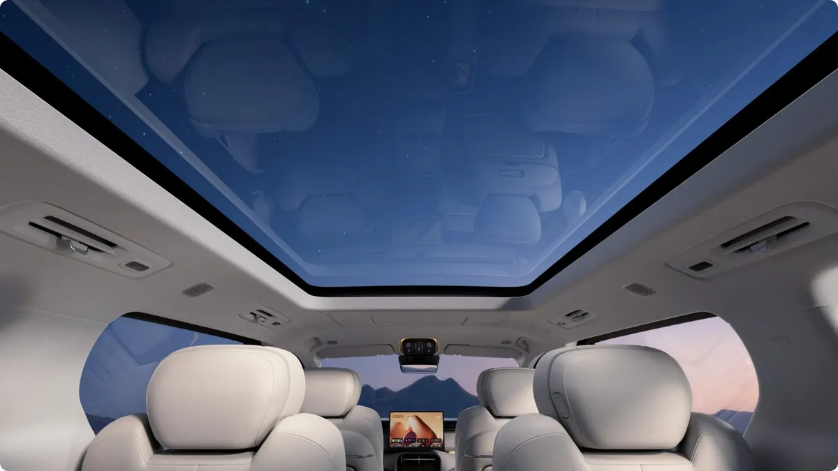 Geely Galaxy V900 · 2025–2026 — фото автомобиля