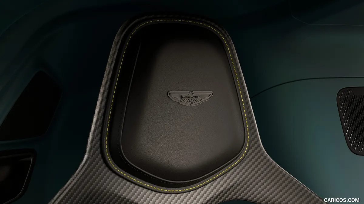 Aston Martin Valhalla · 2025–2026 — фото автомобиля