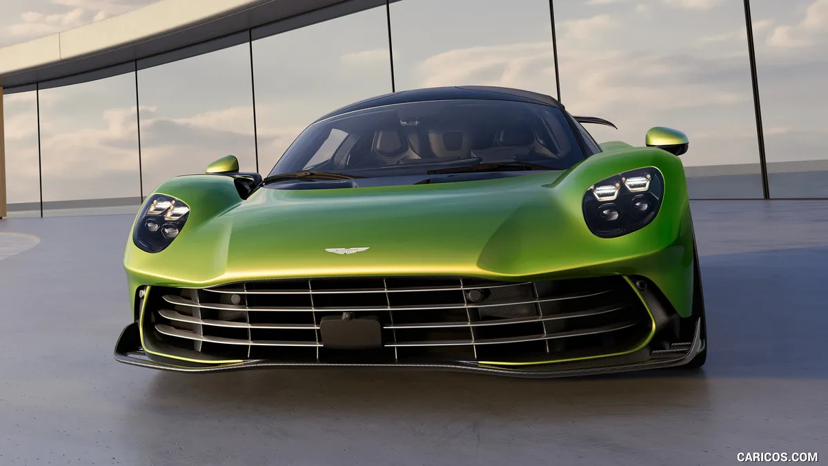 Aston Martin Valhalla · 2025–2026 — фото автомобиля