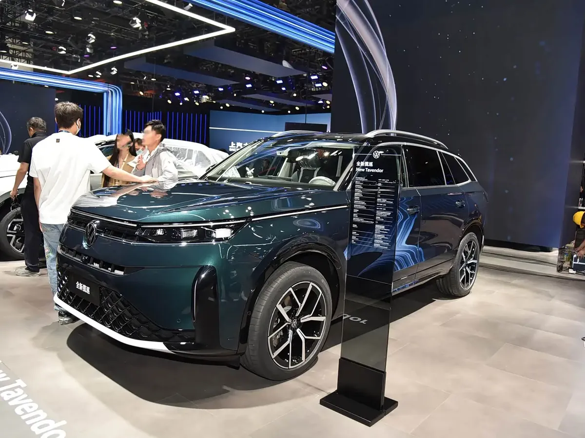 Volkswagen Tavendor · I Рестайлинг — фото автомобиля