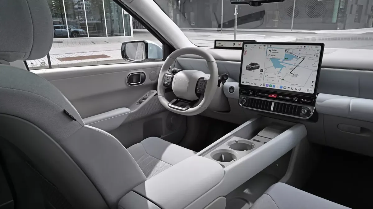 Hyundai IONIQ 3 · 2026 — фото автомобиля