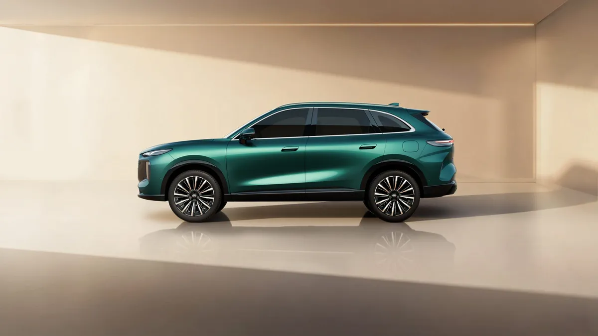 Chery Tiggo 8 · II — фото автомобиля