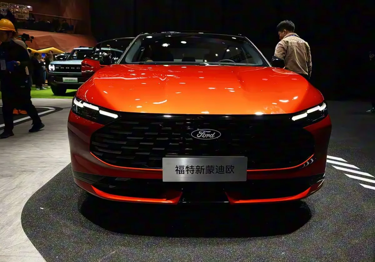 Ford Mondeo · VI Рестайлинг — фото автомобиля