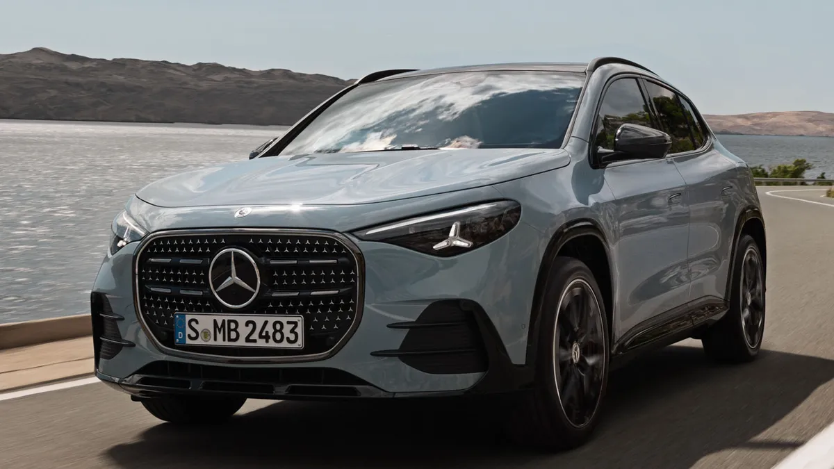 Mercedes-Benz GLA · III (H244, H248) — фото автомобиля